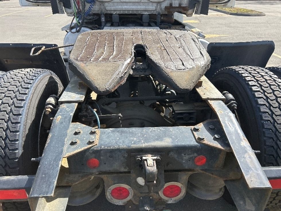 Day Cab Tractor-Heavy Duty Tractors-Freightliner-2017-Cascadia 11342ST-Westfield-MA-256,840\n\t\tmiles-$ 27,750 - Image 18