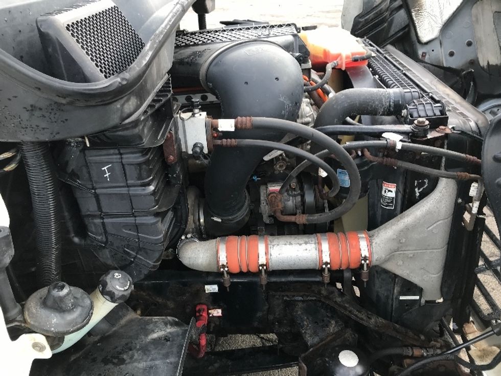 Day Cab Tractor-Heavy Duty Tractors-Freightliner-2017-Cascadia 11364ST-Fredonia-NY-286,590\n\t\tmiles-$ 36,750 - Image 15