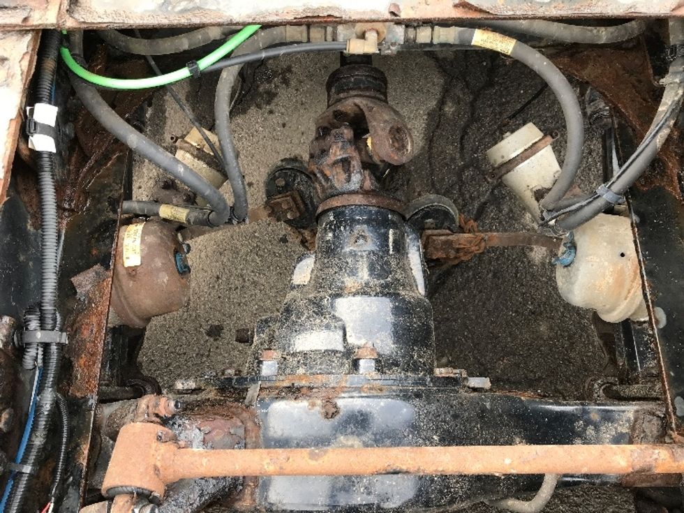 Day Cab Tractor-Heavy Duty Tractors-Freightliner-2017-Cascadia 11364ST-Fredonia-NY-286,590\n\t\tmiles-$ 36,750 - Image 18