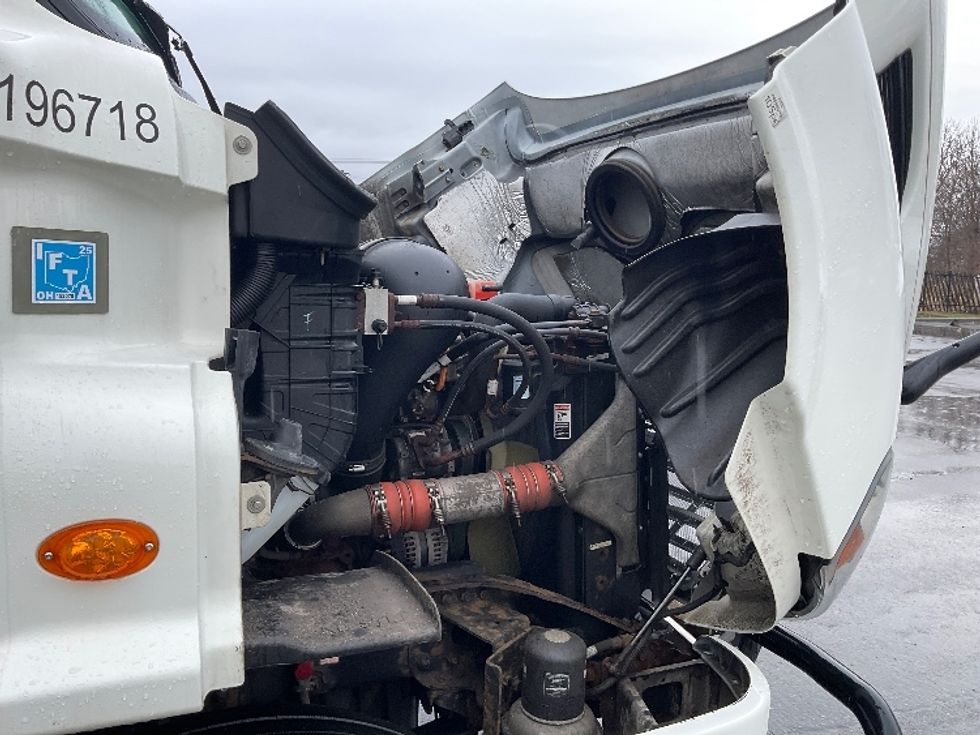 Day Cab Tractor-Heavy Duty Tractors-Freightliner-2017-Cascadia 11364ST-Fredonia-NY-325,042\n\t\tmiles-$ 34,500 - Image 15