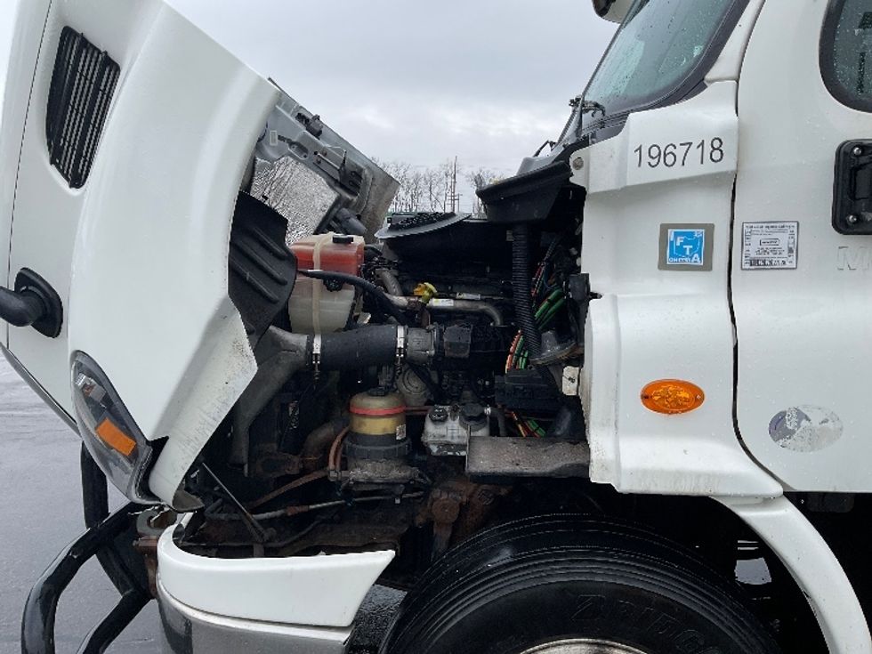 Day Cab Tractor-Heavy Duty Tractors-Freightliner-2017-Cascadia 11364ST-Fredonia-NY-325,042\n\t\tmiles-$ 34,500 - Image 16