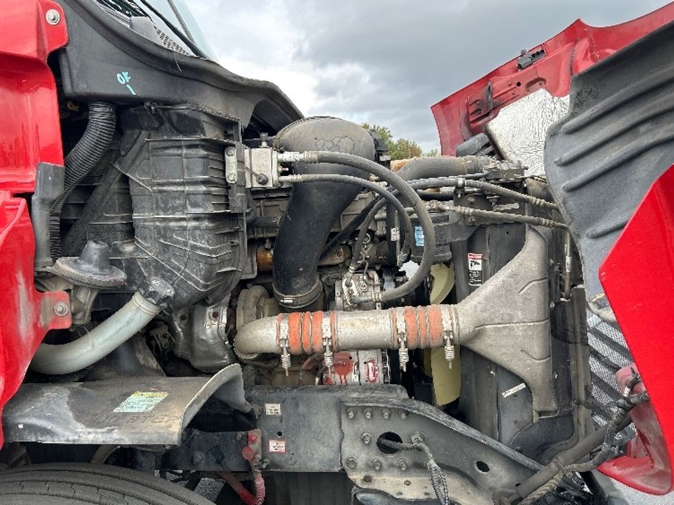 Day Cab Tractor-Heavy Duty Tractors-Freightliner-2017-Cascadia 11364ST-Gilroy-CA-272,503\n\t\tmiles-$ 32,000 - Image 15