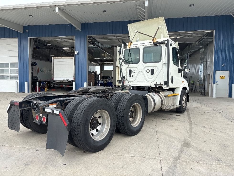 Day Cab Tractor-Heavy Duty Tractors-Freightliner-2017-Cascadia 11364ST-Greeley-CO-624,041\n\t\tmiles-$ 28,250 - Image 7