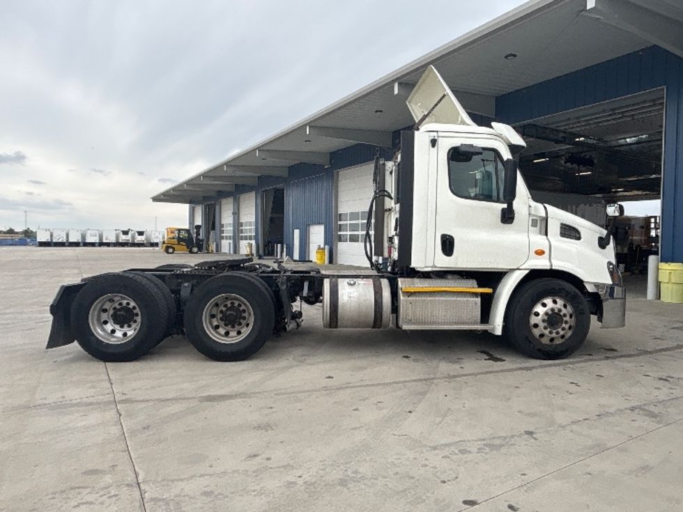 Day Cab Tractor-Heavy Duty Tractors-Freightliner-2017-Cascadia 11364ST-Greeley-CO-624,041\n\t\tmiles-$ 28,250 - Image 8