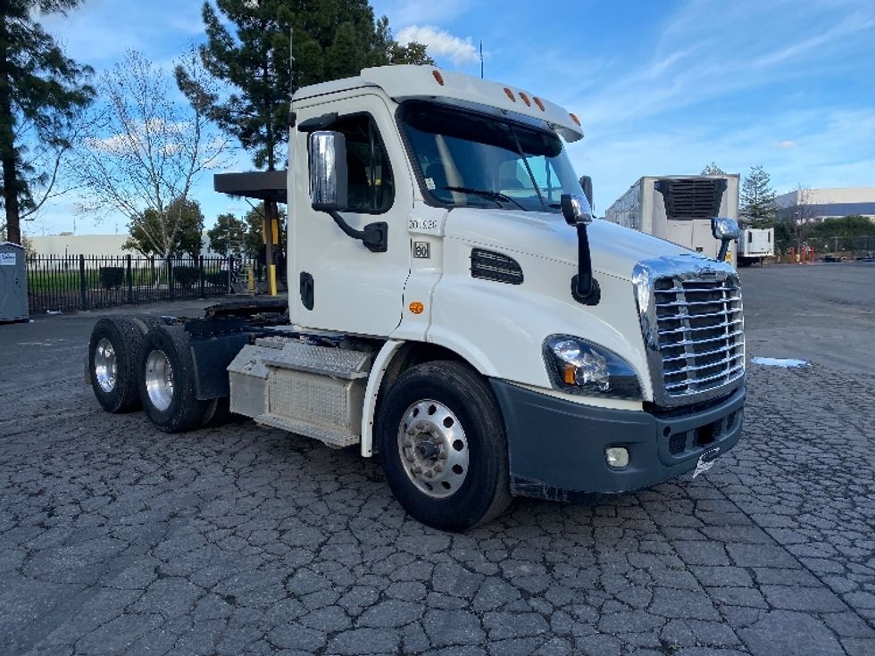 Your Next Used 2017 Freightliner Cascadia 11364ST, 201930, Is For Sale
