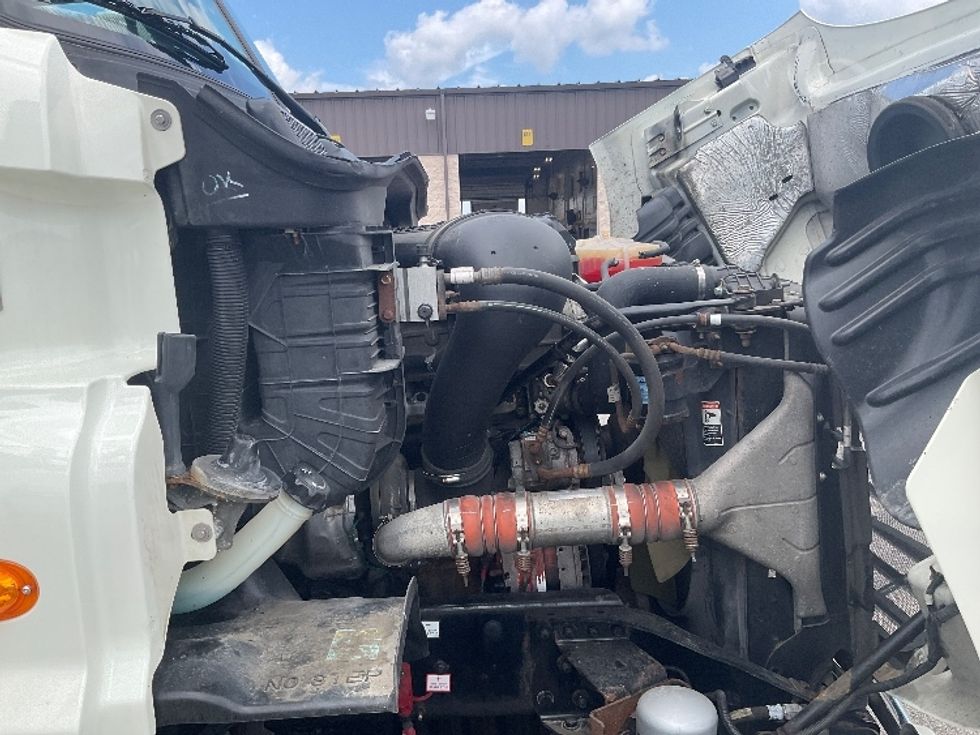 Day Cab Tractor-Heavy Duty Tractors-Freightliner-2017-Cascadia 11364ST-Piqua-OH-594,740\n\t\tmiles-$ 27,500 - Image 15