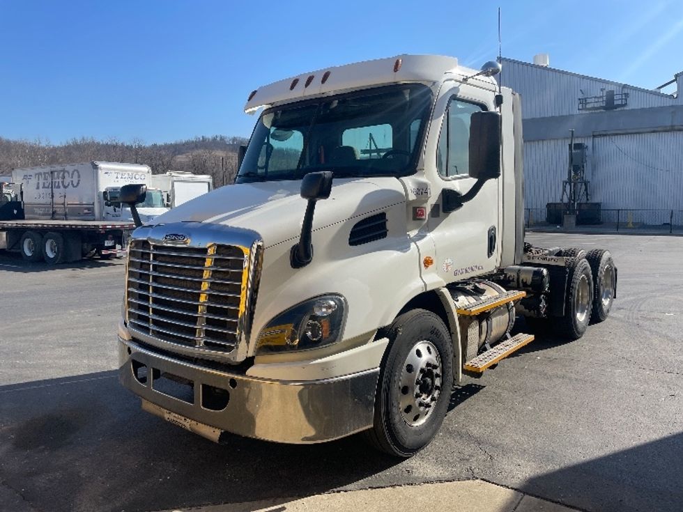 Day Cab Tractor-Heavy Duty Tractors-Freightliner-2017-Cascadia 11364ST-Pittsburgh-PA-272,957\n\t\tmiles-$ 38,250 - Image 3