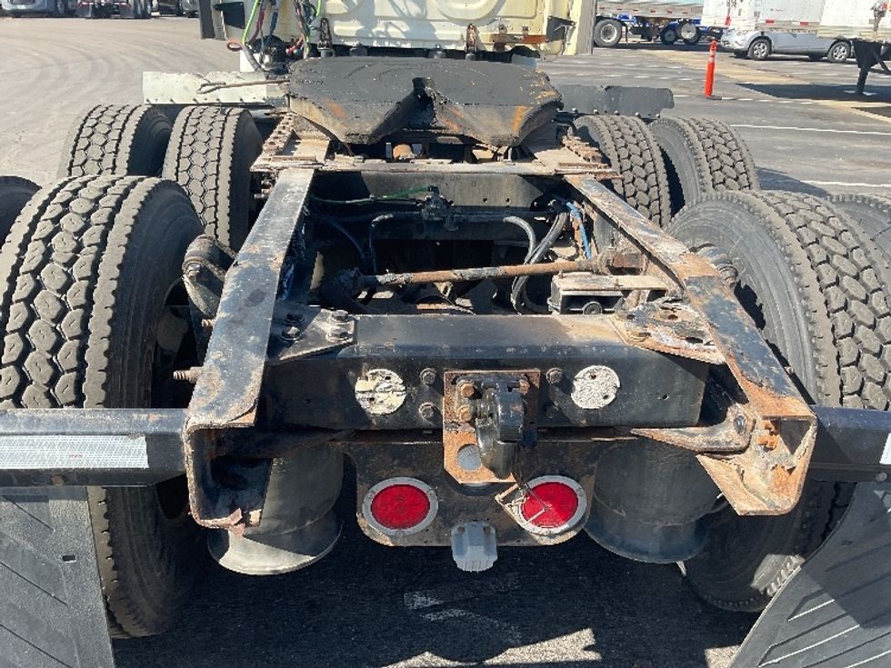 Day Cab Tractor-Heavy Duty Tractors-Freightliner-2017-Cascadia 11364ST-Pittsburgh-PA-272,957\n\t\tmiles-$ 38,250 - Image 6