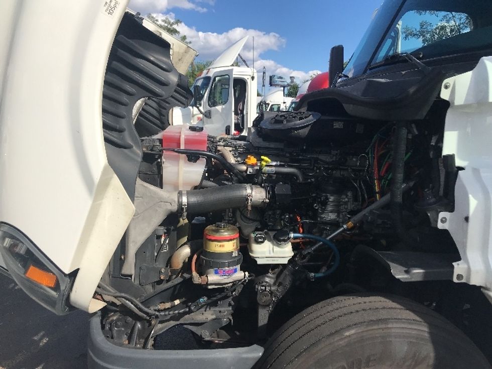 Day Cab Tractor-Heavy Duty Tractors-Freightliner-2017-Cascadia 12542ST-Baltimore-MD-331,442\n\t\tmiles-$ 34,000 - Image 16