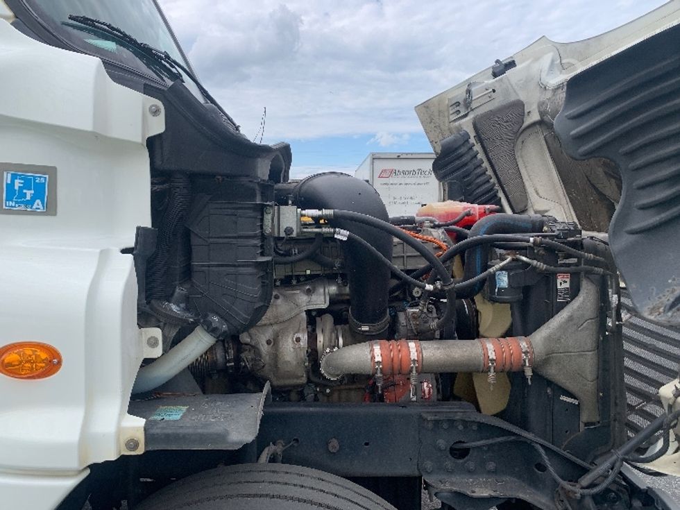 2017 Freightliner Cascadia 125" Sleeper Cab photo 15