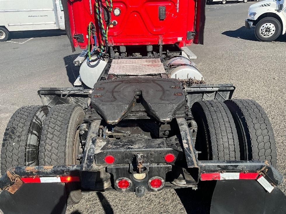 Day Cab Tractor-Heavy Duty Tractors-Freightliner-2017-Cascadia 12542ST-Tacoma-WA-410,636\n\t\tmiles-$ 25,000 - Image 6
