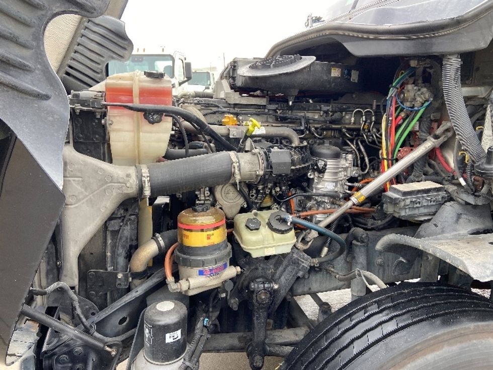 Day Cab Tractor-Heavy Duty Tractors-Freightliner-2017-Cascadia 12564ST-Arlington-TX-294,771\n\t\tmiles-$ 36,750 - Image 16