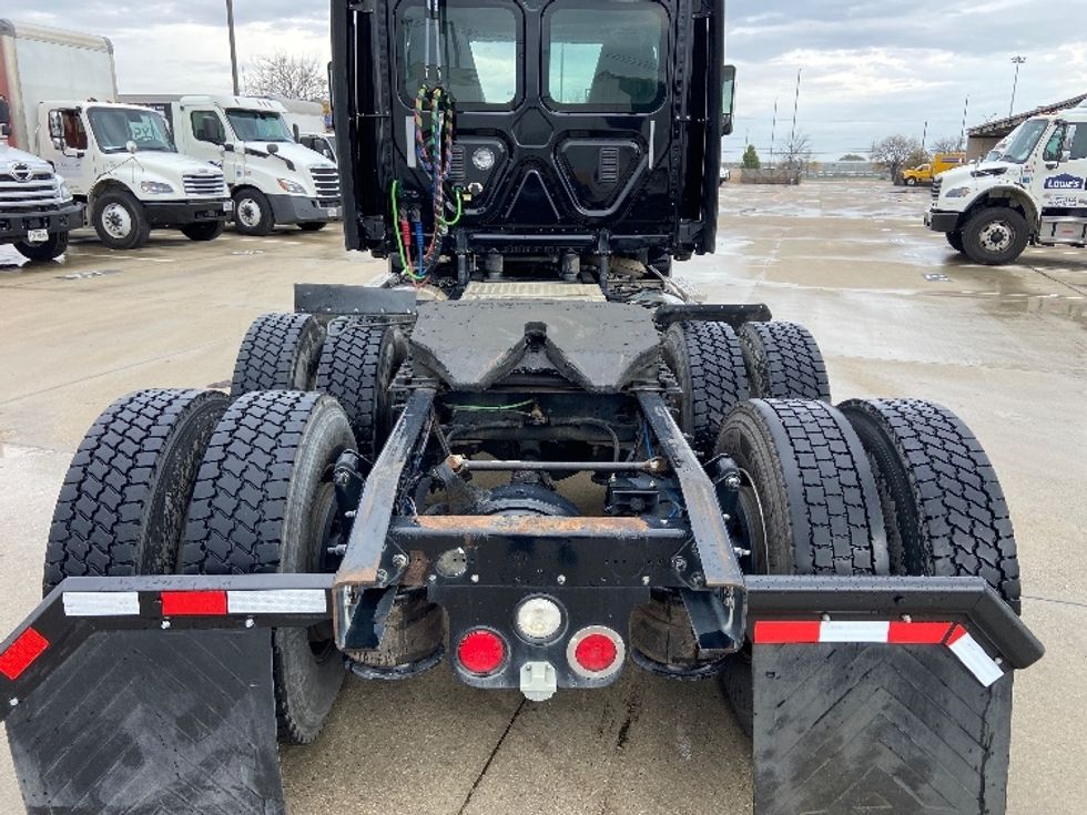 Day Cab Tractor-Heavy Duty Tractors-Freightliner-2017-Cascadia 12564ST-Arlington-TX-294,771\n\t\tmiles-$ 36,750 - Image 6