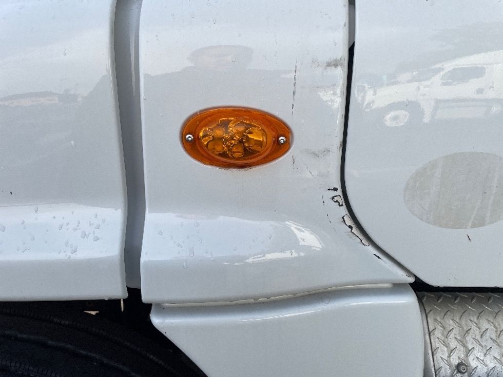 Day Cab Tractor-Heavy Duty Tractors-Freightliner-2017-Cascadia 12564ST-Chicago (Melrose Park)-IL-301,857\n\t\tmiles-$ 43,000 - Image 18