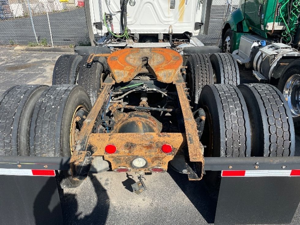 Day Cab Tractor-Heavy Duty Tractors-Freightliner-2017-Cascadia 12564ST-Chicago (Melrose Park)-IL-334,588\n\t\tmiles-$ 40,500 - Image 6