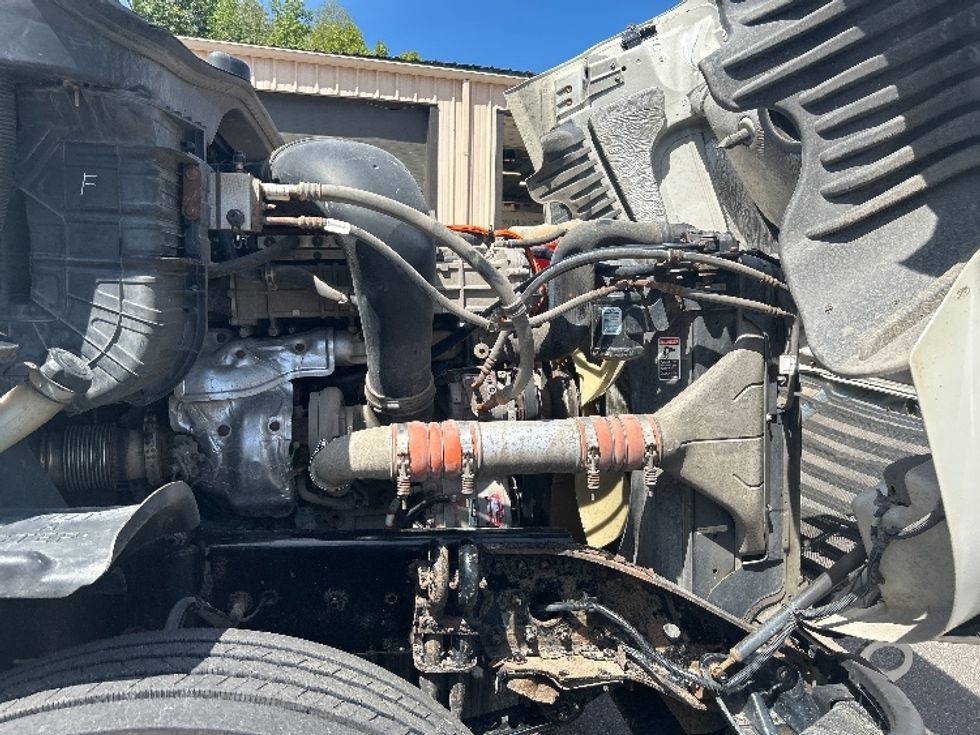 Day Cab Tractor-Heavy Duty Tractors-Freightliner-2017-Cascadia 12564ST-Cross Lanes-WV-535,033\n\t\tmiles-$ 30,500 - Image 15