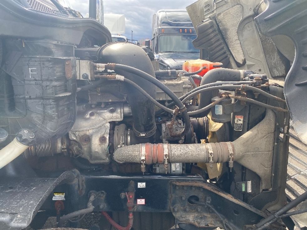 Day Cab Tractor-Heavy Duty Tractors-Freightliner-2017-Cascadia 12564ST-Dayton-NJ-448,076\n\t\tmiles-$ 38,750 - Image 15