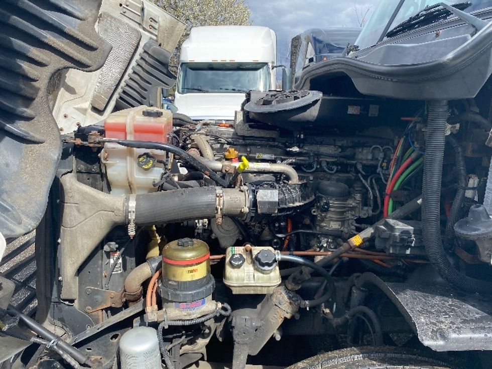 Day Cab Tractor-Heavy Duty Tractors-Freightliner-2017-Cascadia 12564ST-Dayton-NJ-448,076\n\t\tmiles-$ 38,750 - Image 16