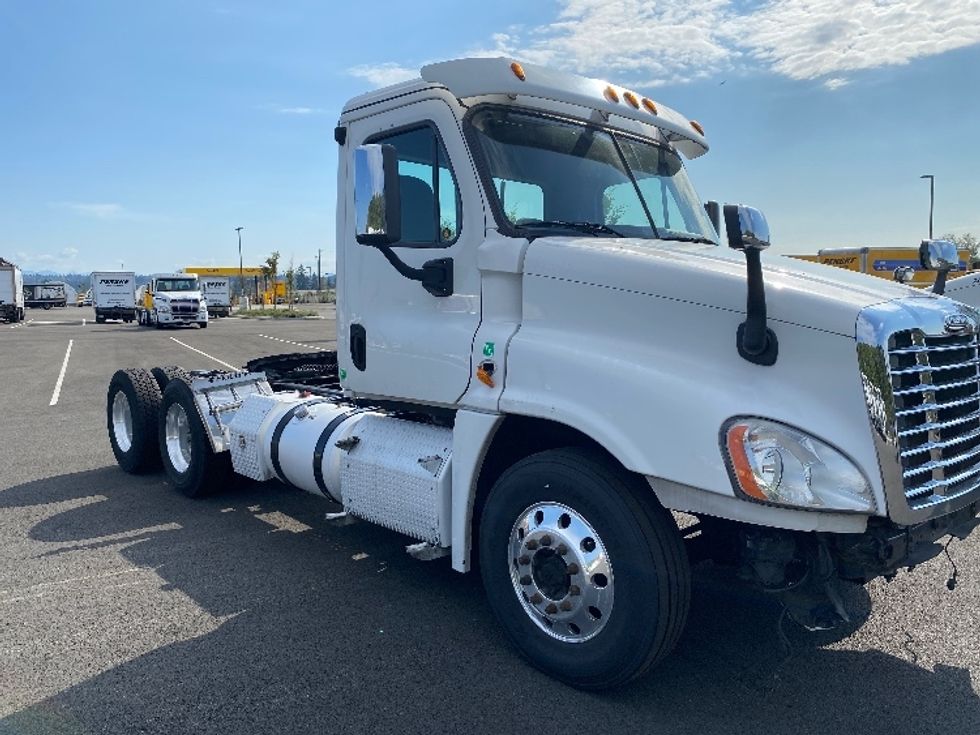 Your Next Used 2017 Freightliner Cascadia 12564ST, 703379, Is For Sale