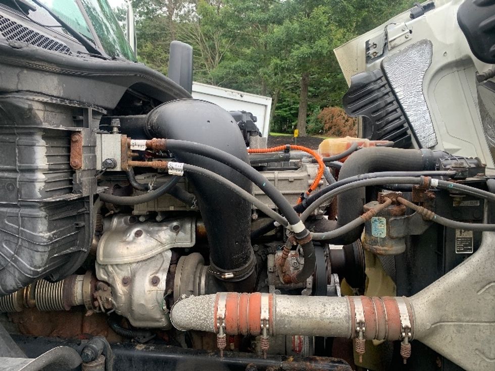 Day Cab Tractor-Heavy Duty Tractors-Freightliner-2017-Cascadia 12564ST-Fitchburg-MA-205,066\n\t\tmiles-$ 48,000 - Image 15