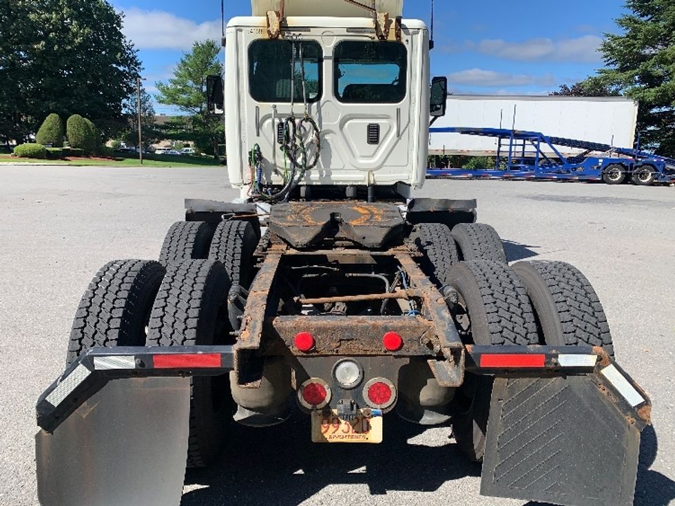 Day Cab Tractor-Heavy Duty Tractors-Freightliner-2017-Cascadia 12564ST-Fitchburg-MA-205,066\n\t\tmiles-$ 48,000 - Image 6