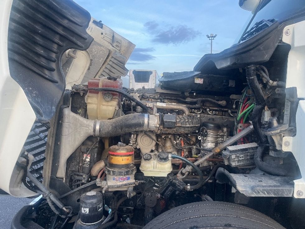 Day Cab Tractor-Heavy Duty Tractors-Freightliner-2017-Cascadia 12564ST-Fresno-CA-403,126\n\t\tmiles-$ 35,750 - Image 16