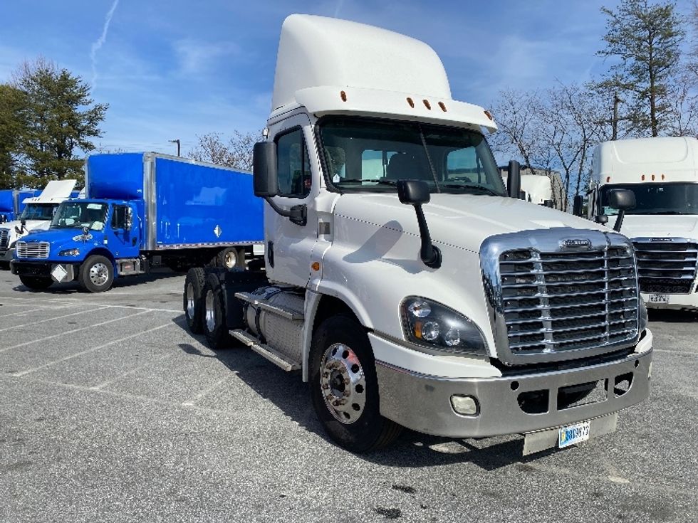Your Next Used 2017 Freightliner Cascadia 12564ST, 198516, Is For Sale