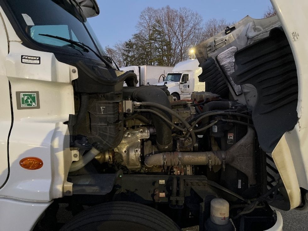 Day Cab Tractor-Heavy Duty Tractors-Freightliner-2017-Cascadia 12564ST-Greensboro-NC-508,055\n\t\tmiles-$ 35,000 - Image 10