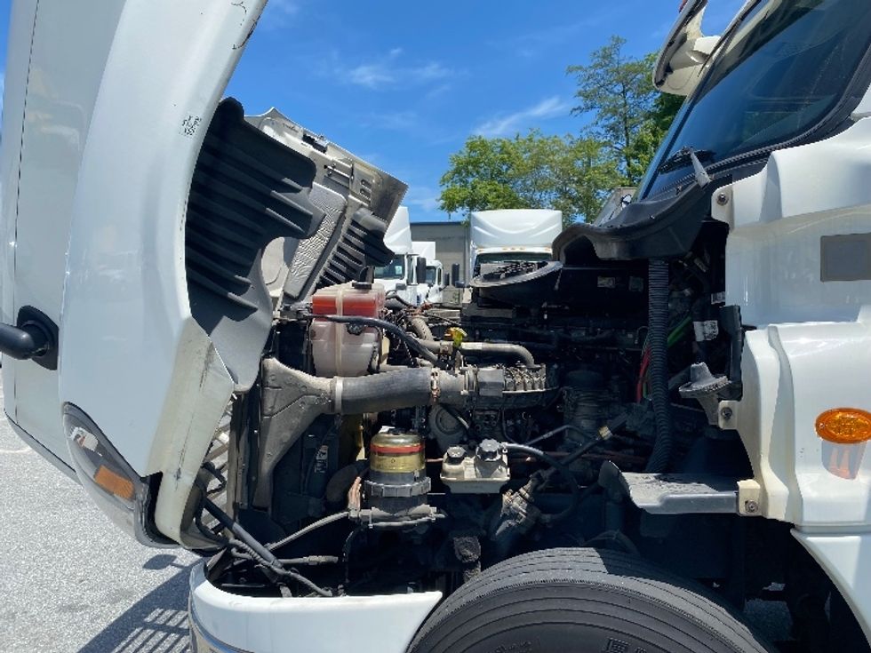 Day Cab Tractor-Heavy Duty Tractors-Freightliner-2017-Cascadia 12564ST-Greensboro-NC-518,729\n\t\tmiles-$ 34,500 - Image 14