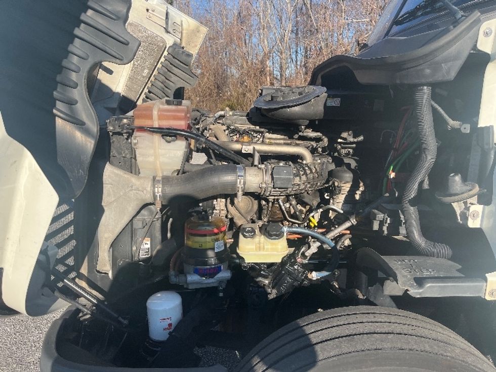 Day Cab Tractor-Heavy Duty Tractors-Freightliner-2017-Cascadia 12564ST-Greer-SC-501,312\n\t\tmiles-$ 30,500 - Image 16