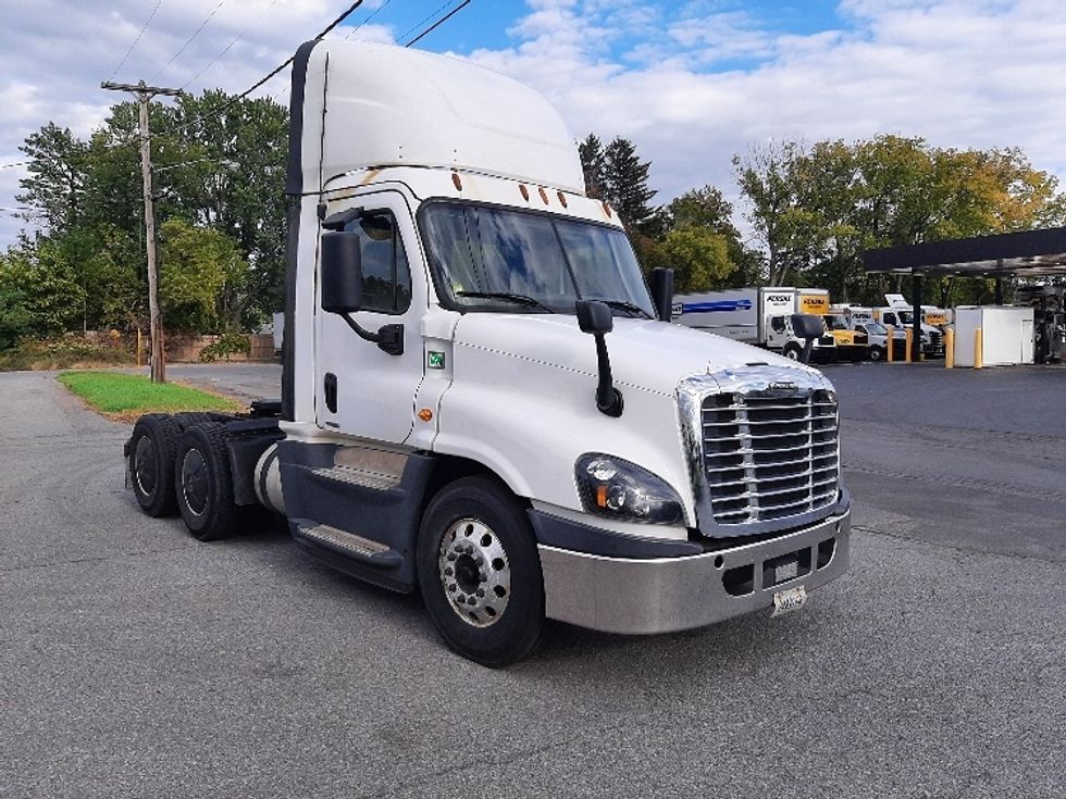 Used Cascadia 12564ST Heavy Duty Trucks for Sale in Guilderland Center