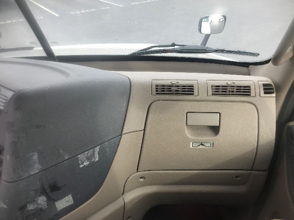 Day Cab Tractor-Heavy Duty Tractors-Freightliner-2017-Cascadia 12564ST-Harrisburg-PA-401,841\n\t\tmiles-$ 37,750 - Image 13