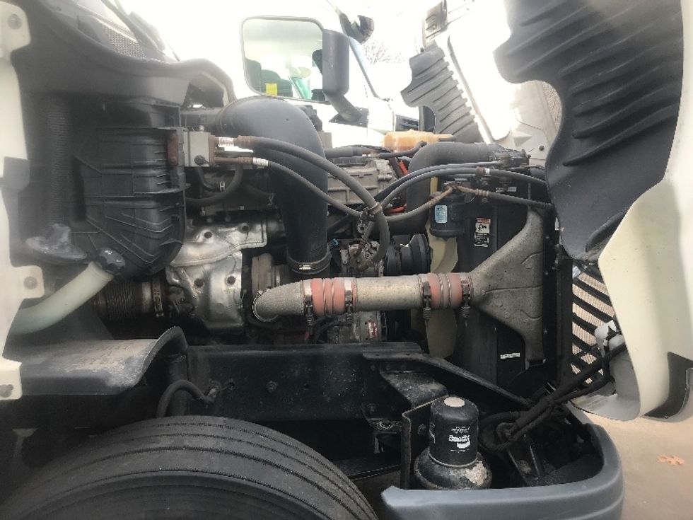 Day Cab Tractor-Heavy Duty Tractors-Freightliner-2017-Cascadia 12564ST-Harrisburg-PA-401,841\n\t\tmiles-$ 37,750 - Image 15