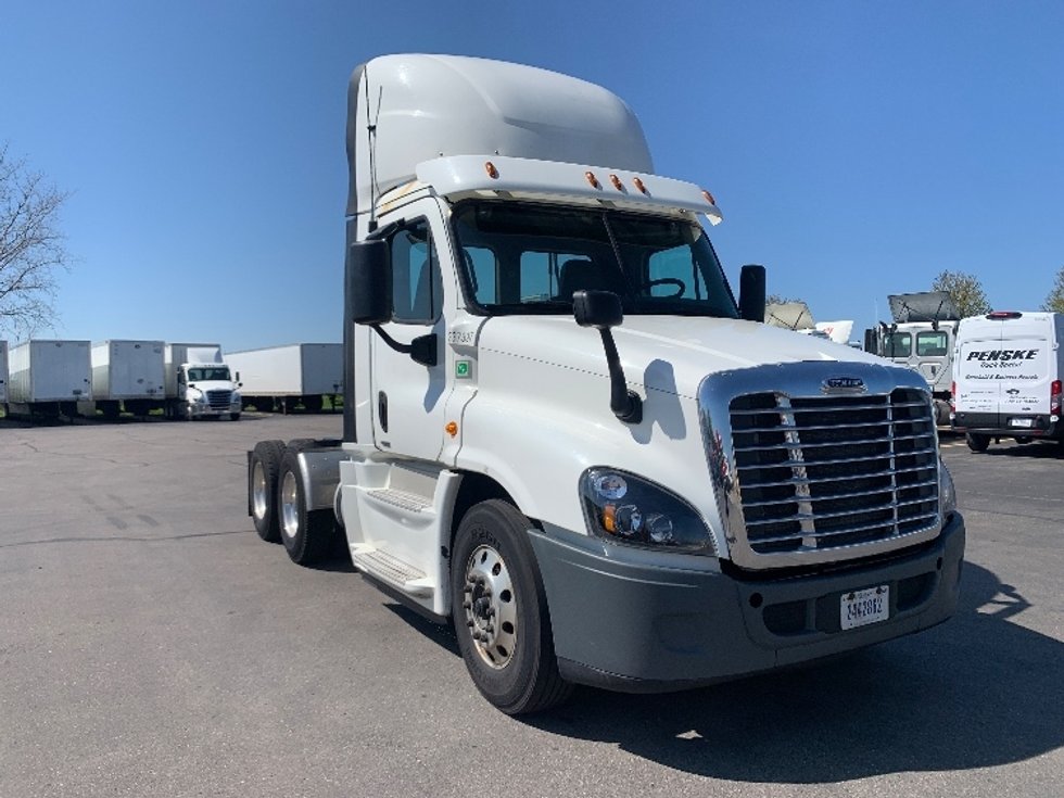 Used Day Cab Trucks for Sale in MI Penske Used Trucks