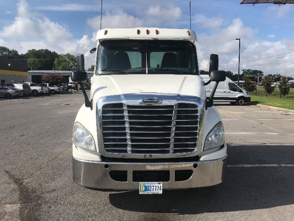 2017 Freightliner Cascadia 12564ST Day Cab Tractor