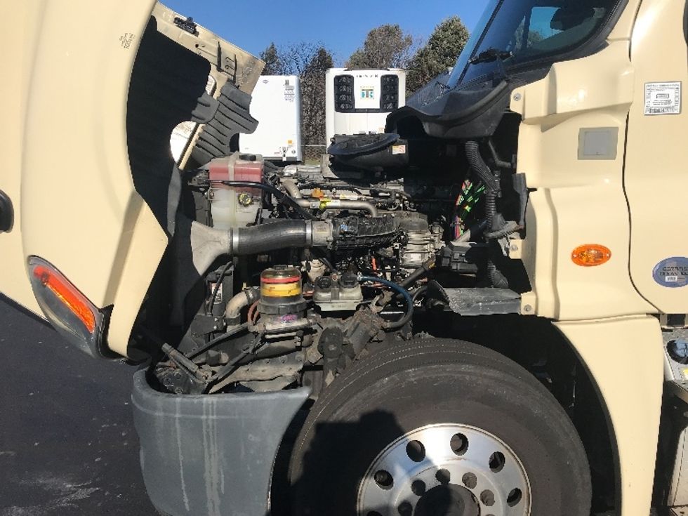 Day Cab Tractor-Heavy Duty Tractors-Freightliner-2017-Cascadia 12564ST-Lancaster-PA-430,295\n\t\tmiles-$ 35,500 - Image 16