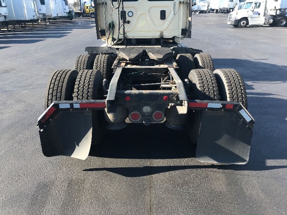 Day Cab Tractor-Heavy Duty Tractors-Freightliner-2017-Cascadia 12564ST-Lancaster-PA-430,295\n\t\tmiles-$ 35,500 - Image 6
