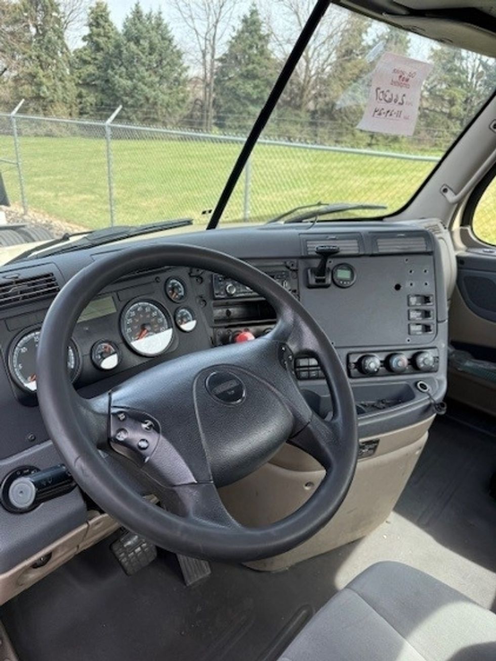 Day Cab Tractor-Heavy Duty Tractors-Freightliner-2017-Cascadia 12564ST-Lancaster-PA-430,296\n\t\tmiles-$ 27,500 - Image 9