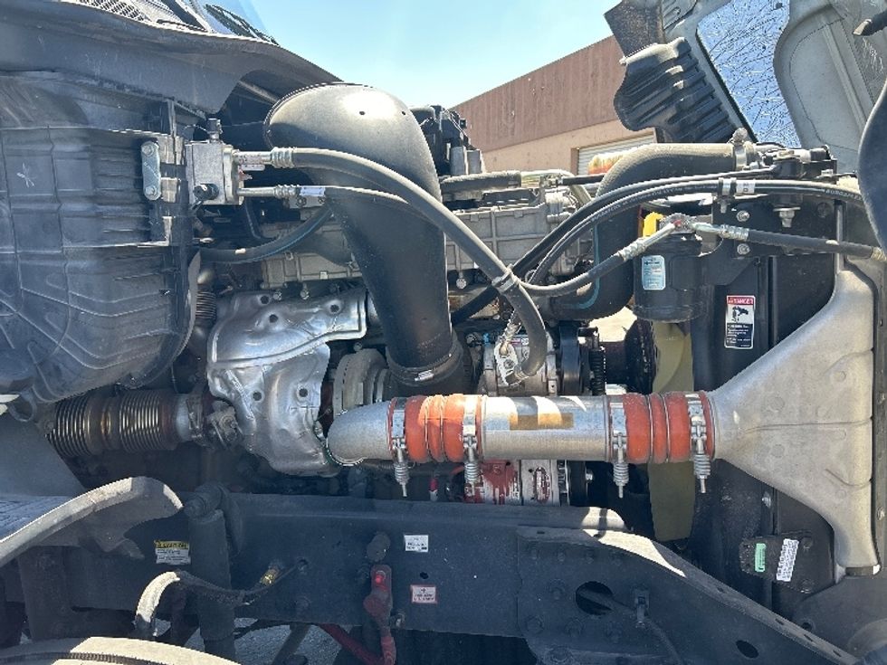 Day Cab Tractor-Heavy Duty Tractors-Freightliner-2017-Cascadia 12564ST-Las Vegas-NV-108,743\n\t\tmiles-$ 39,250 - Image 15