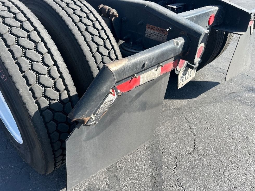Day Cab Tractor-Heavy Duty Tractors-Freightliner-2017-Cascadia 12564ST-Las Vegas-NV-112,735\n\t\tmiles-$ 39,250 - Image 18
