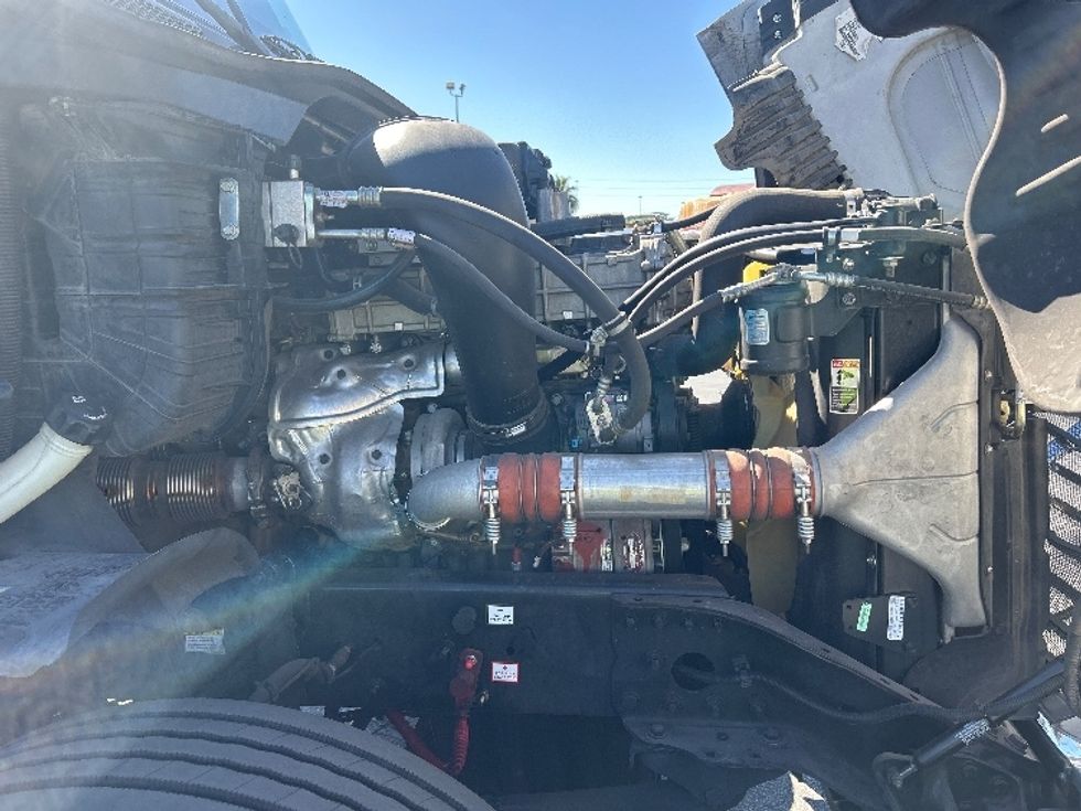 Day Cab Tractor-Heavy Duty Tractors-Freightliner-2017-Cascadia 12564ST-Las Vegas-NV-173,296\n\t\tmiles-$ 39,250 - Image 15