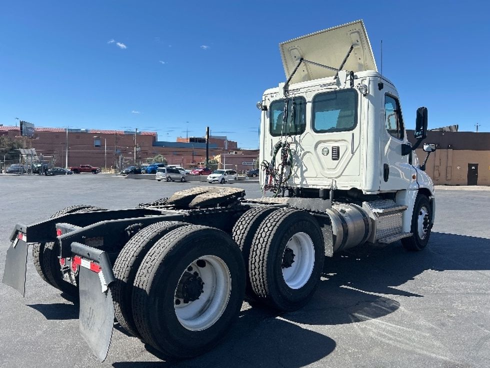 Day Cab Tractor-Heavy Duty Tractors-Freightliner-2017-Cascadia 12564ST-Las Vegas-NV-173,296\n\t\tmiles-$ 39,250 - Image 7