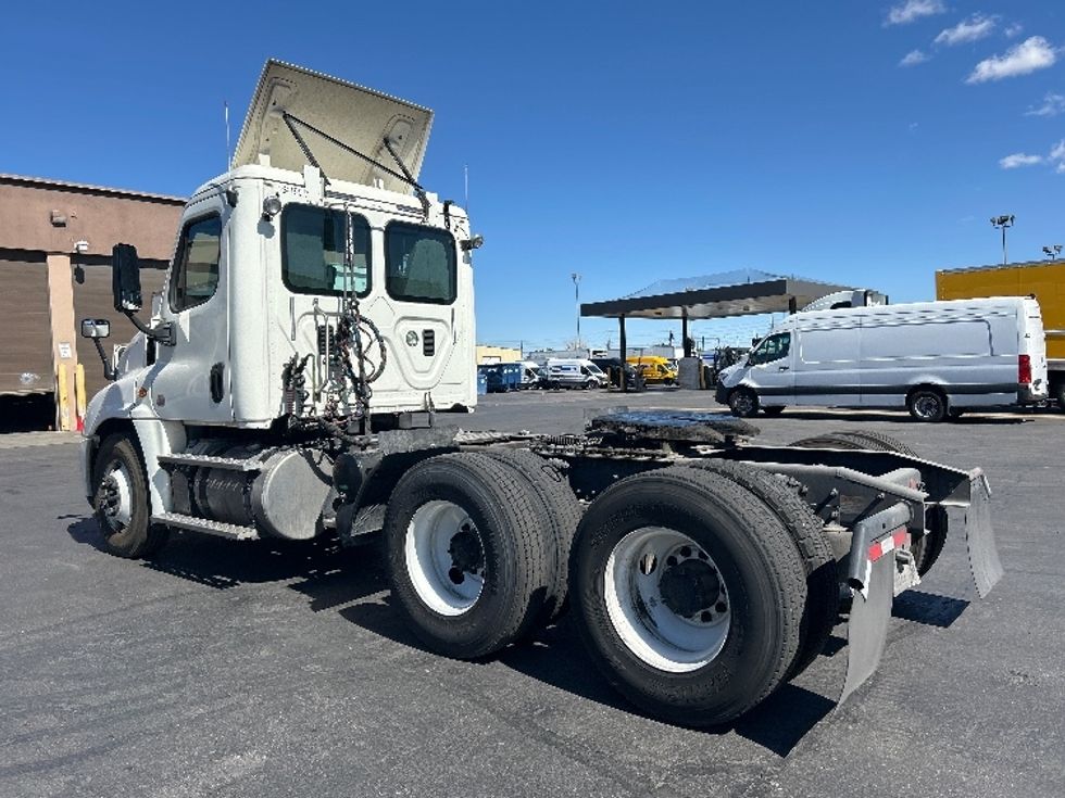 Day Cab Tractor-Heavy Duty Tractors-Freightliner-2017-Cascadia 12564ST-Las Vegas-NV-220,386\n\t\tmiles-$ 39,250 - Image 5