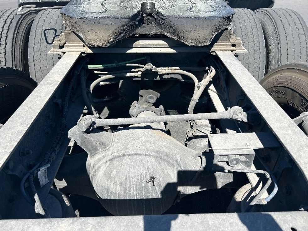 Day Cab Tractor-Heavy Duty Tractors-Freightliner-2017-Cascadia 12564ST-Las Vegas-NV-220,386\n\t\tmiles-$ 39,250 - Image 6