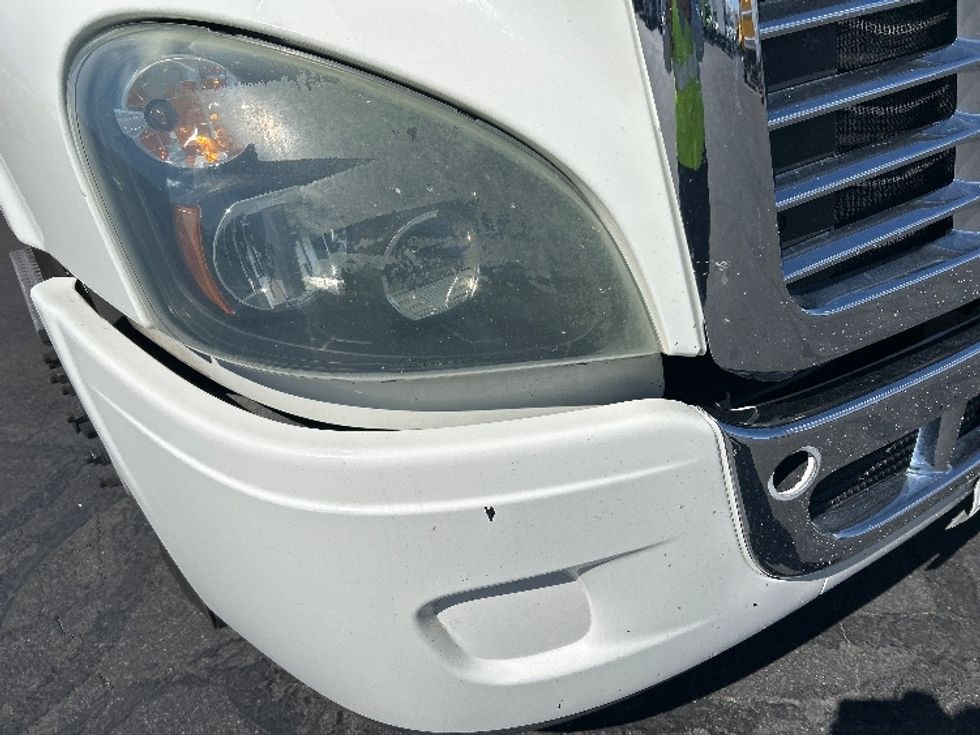 Day Cab Tractor-Heavy Duty Tractors-Freightliner-2017-Cascadia 12564ST-Las Vegas-NV-273,642\n\t\tmiles-$ 37,500 - Image 17