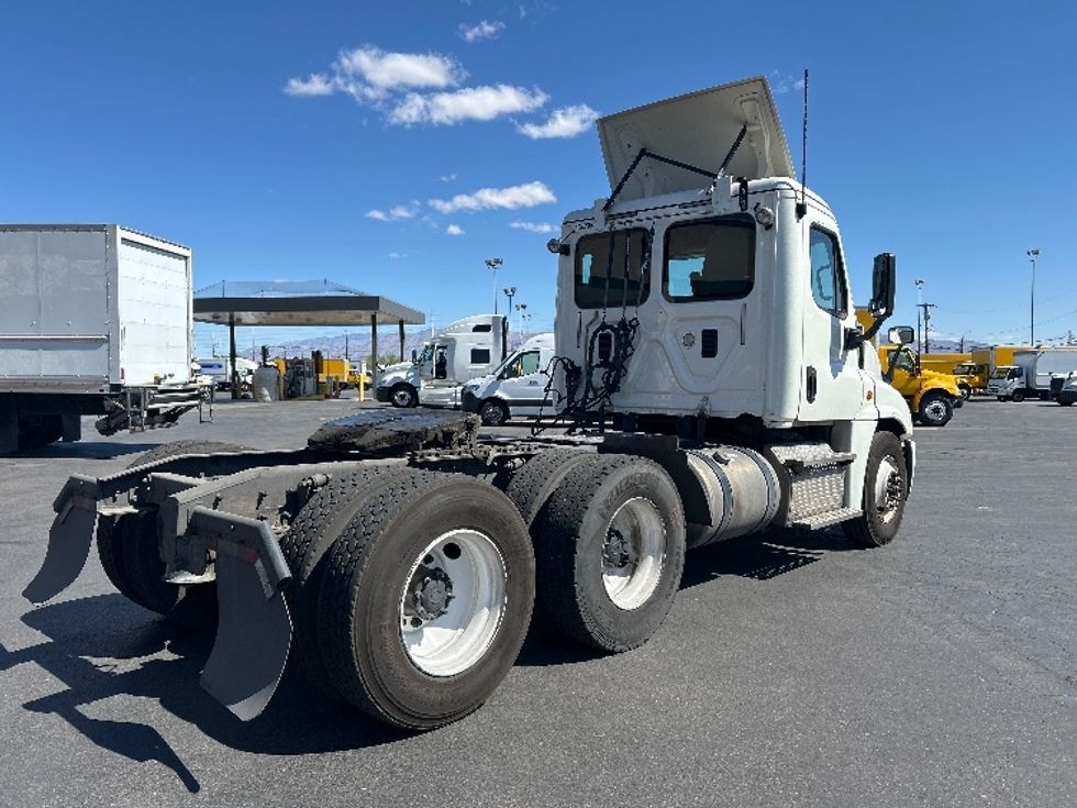Day Cab Tractor-Heavy Duty Tractors-Freightliner-2017-Cascadia 12564ST-Las Vegas-NV-273,642\n\t\tmiles-$ 37,500 - Image 7