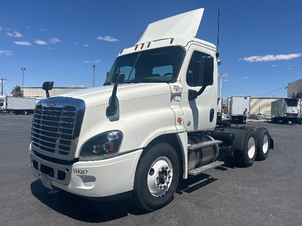 Day Cab Tractor-Heavy Duty Tractors-Freightliner-2017-Cascadia 12564ST-Las Vegas-NV-337,800\n\t\tmiles-$ 35,500 - Image 3