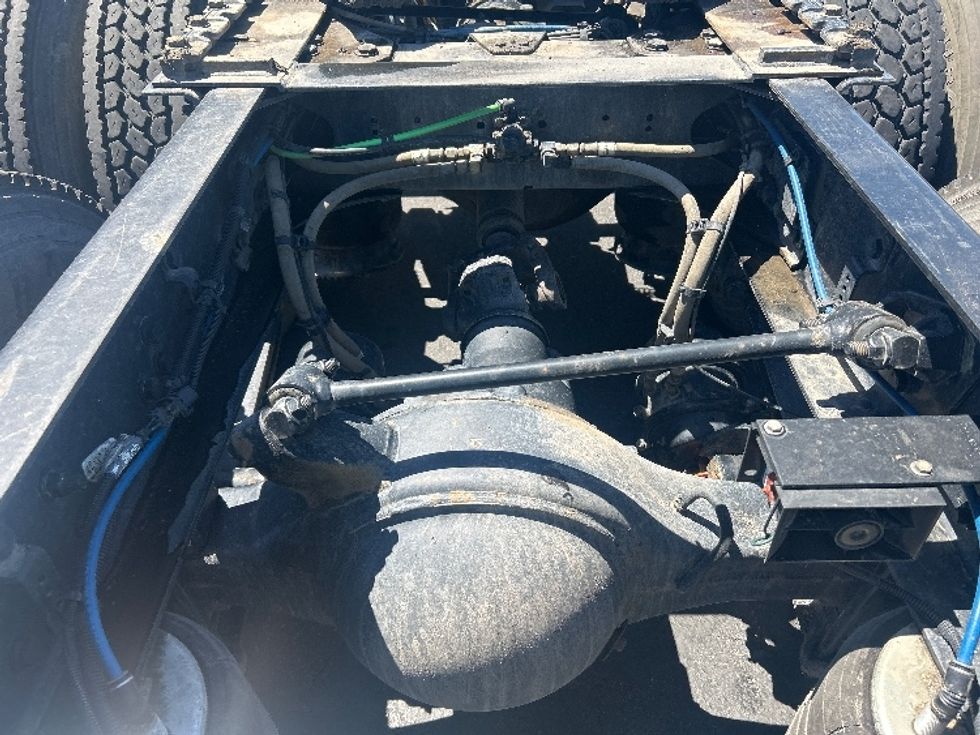 Day Cab Tractor-Heavy Duty Tractors-Freightliner-2017-Cascadia 12564ST-Las Vegas-NV-337,800\n\t\tmiles-$ 35,500 - Image 6