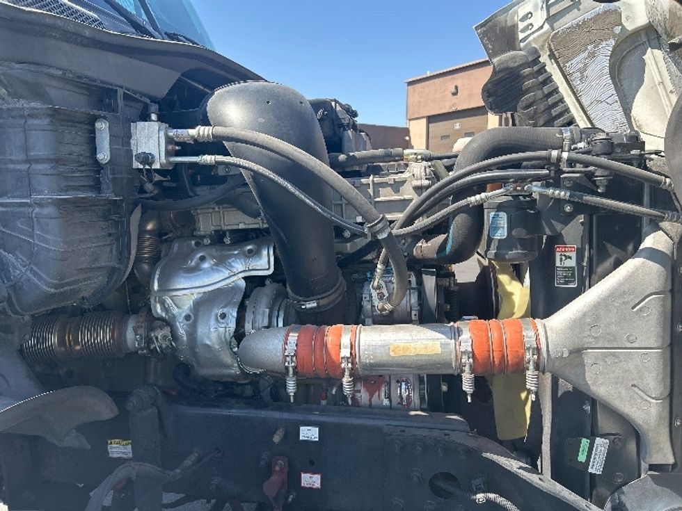 Day Cab Tractor-Heavy Duty Tractors-Freightliner-2017-Cascadia 12564ST-Las Vegas-NV-82,000\n\t\tmiles-$ 39,250 - Image 15