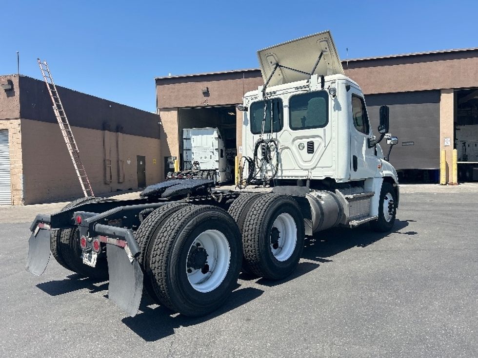 Day Cab Tractor-Heavy Duty Tractors-Freightliner-2017-Cascadia 12564ST-Las Vegas-NV-91,708\n\t\tmiles-$ 36,250 - Image 7